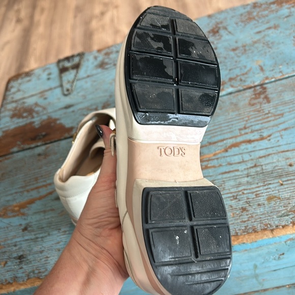 Tod’s White Leather Buckle Detail Sneakers Size 6.5 - Picture 9 of 12